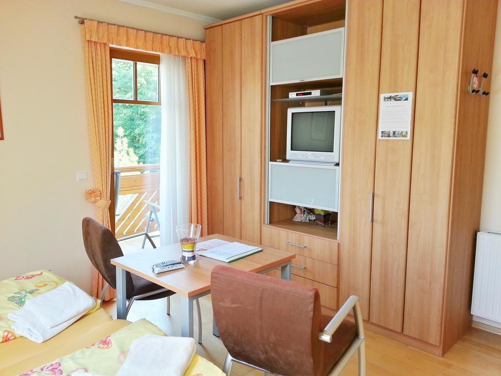 Bed and Breakfast Gastehaus Zur Schonen Aussicht à Spitz an der Donau Chambre photo